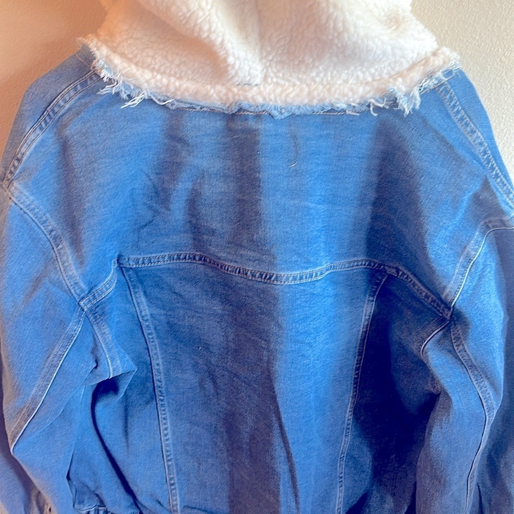Veveret Faux Fur Hooded Denim Jacket Size Large Blue Collared Neckline Sherpa - Picture 7 of 15